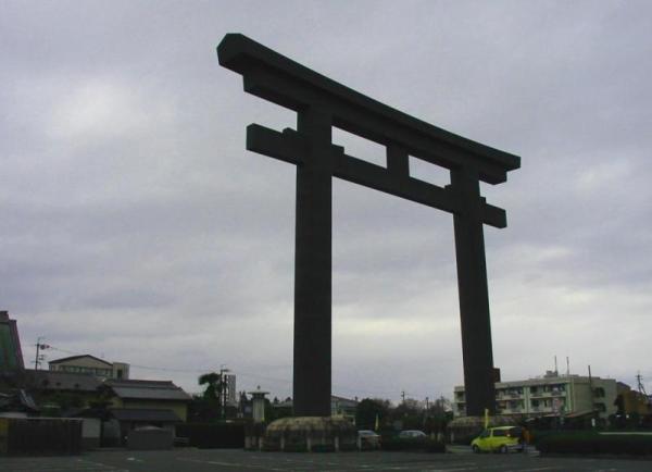 大神神社の鳥居